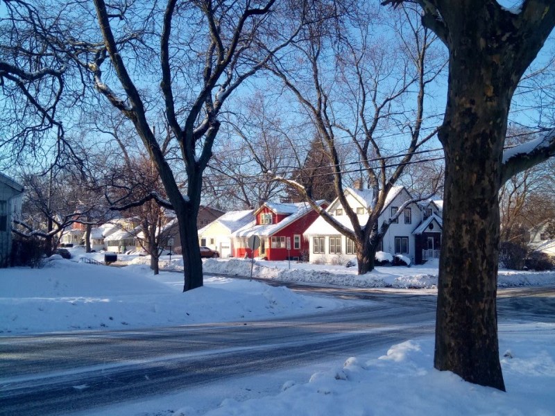 Liberating the Suburban Subject: Everyday Resistance to Authoritarianism